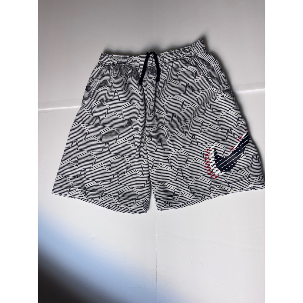 Nike Mens Sportswear Wavy Line Fleece Shorts White Black DM7949-133 Large L